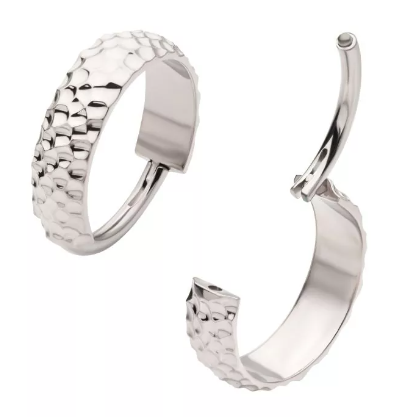 Titanium Hammered Pattern Side Clicker