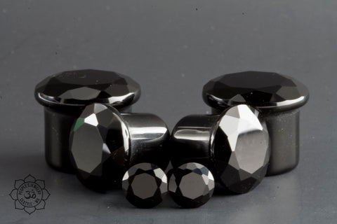 Single Flare Gem Cut Plugs (2 colors)